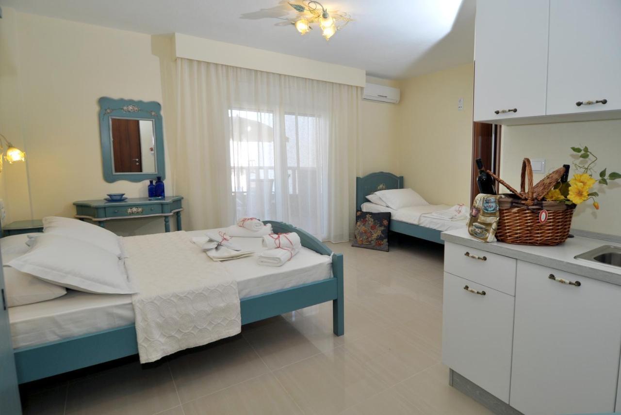 Aparthotel Alexa'S Sunny Days à Limenaria  Extérieur photo